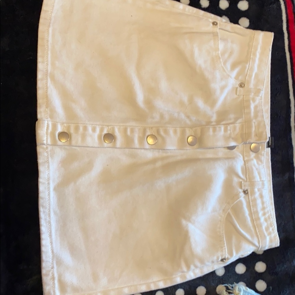 White denim skirt